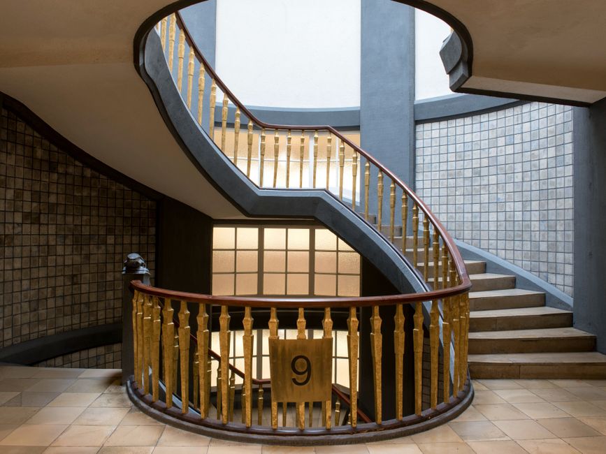monte-escalier à Échillais