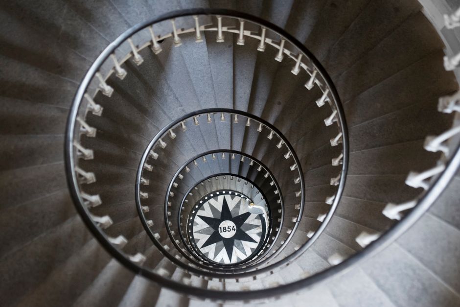 monte-escalier à Vix